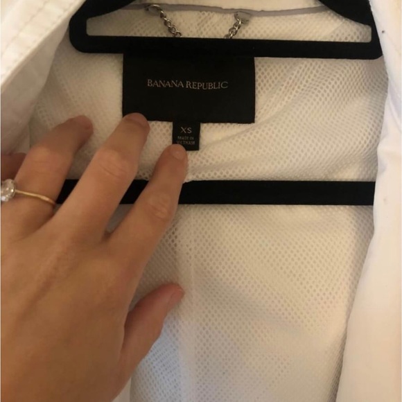 White Anorak Banana Republic Rain Jacket XS / White Rain Coat - Picture 2 of 5